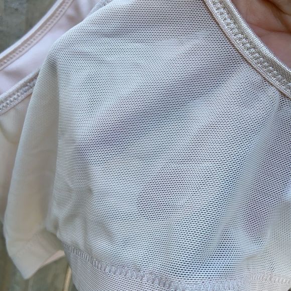 NWOT Breezies underwire bra 48C - Picture 7 of 8